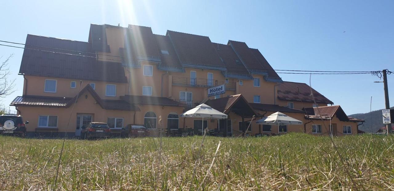 Hotel Mirni Kutak Otočac Εξωτερικό φωτογραφία