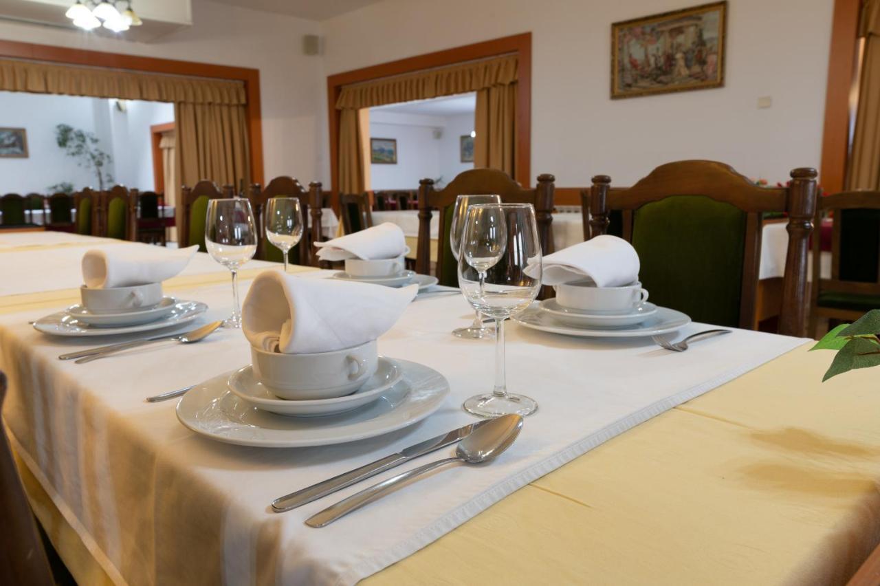Hotel Mirni Kutak Otočac Εξωτερικό φωτογραφία