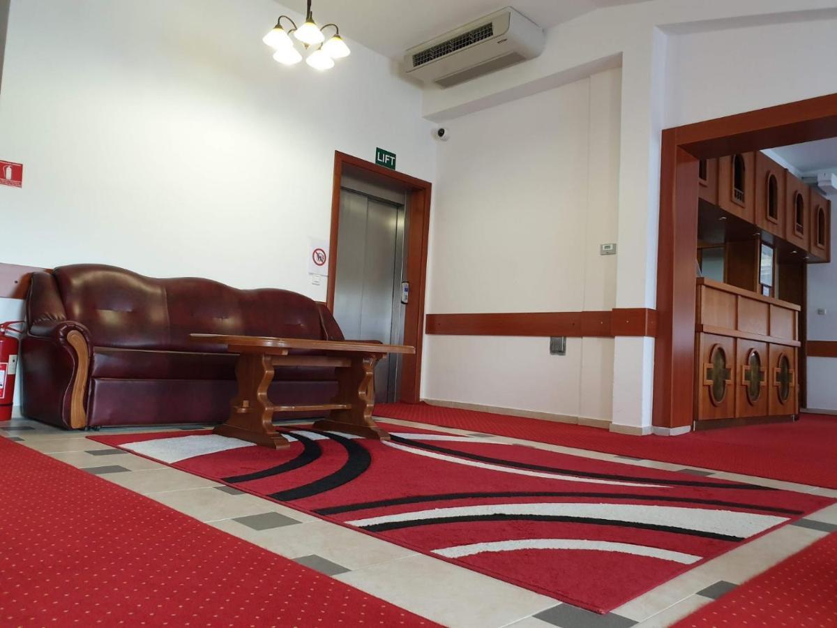Hotel Mirni Kutak Otočac Εξωτερικό φωτογραφία